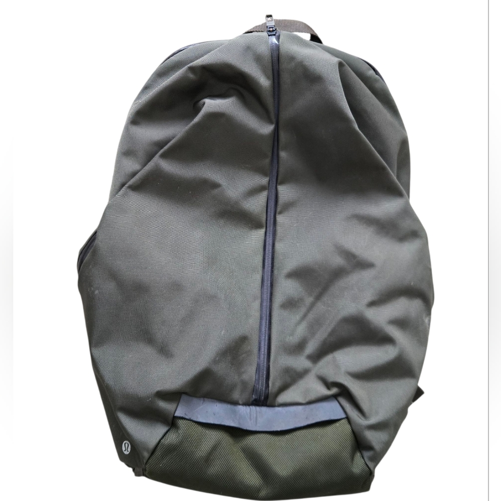 Lululemon Para Backpack 23L Military Green